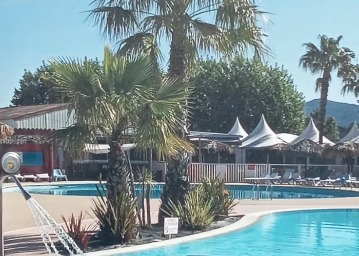 Mobil-home Le Montourey Κάμπινγκ